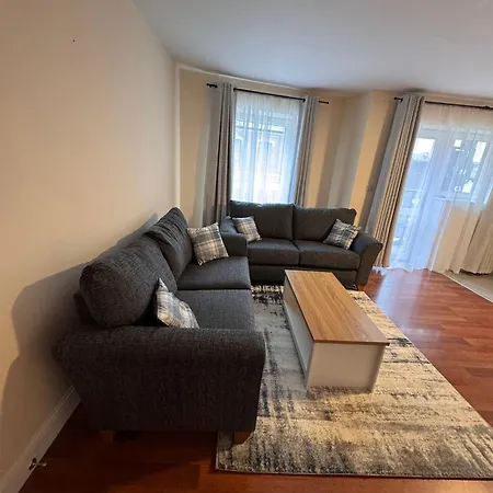 Apartment Washington Street